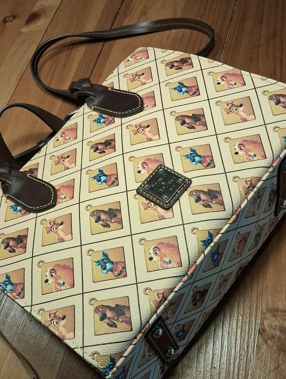 Disney Dooney & Bourke Lady and the Tramp Satchel Purse. Rare!